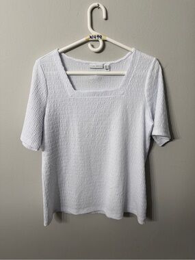 Women’s Susan Graver White Textured Knit Short Sleeve Top Medium